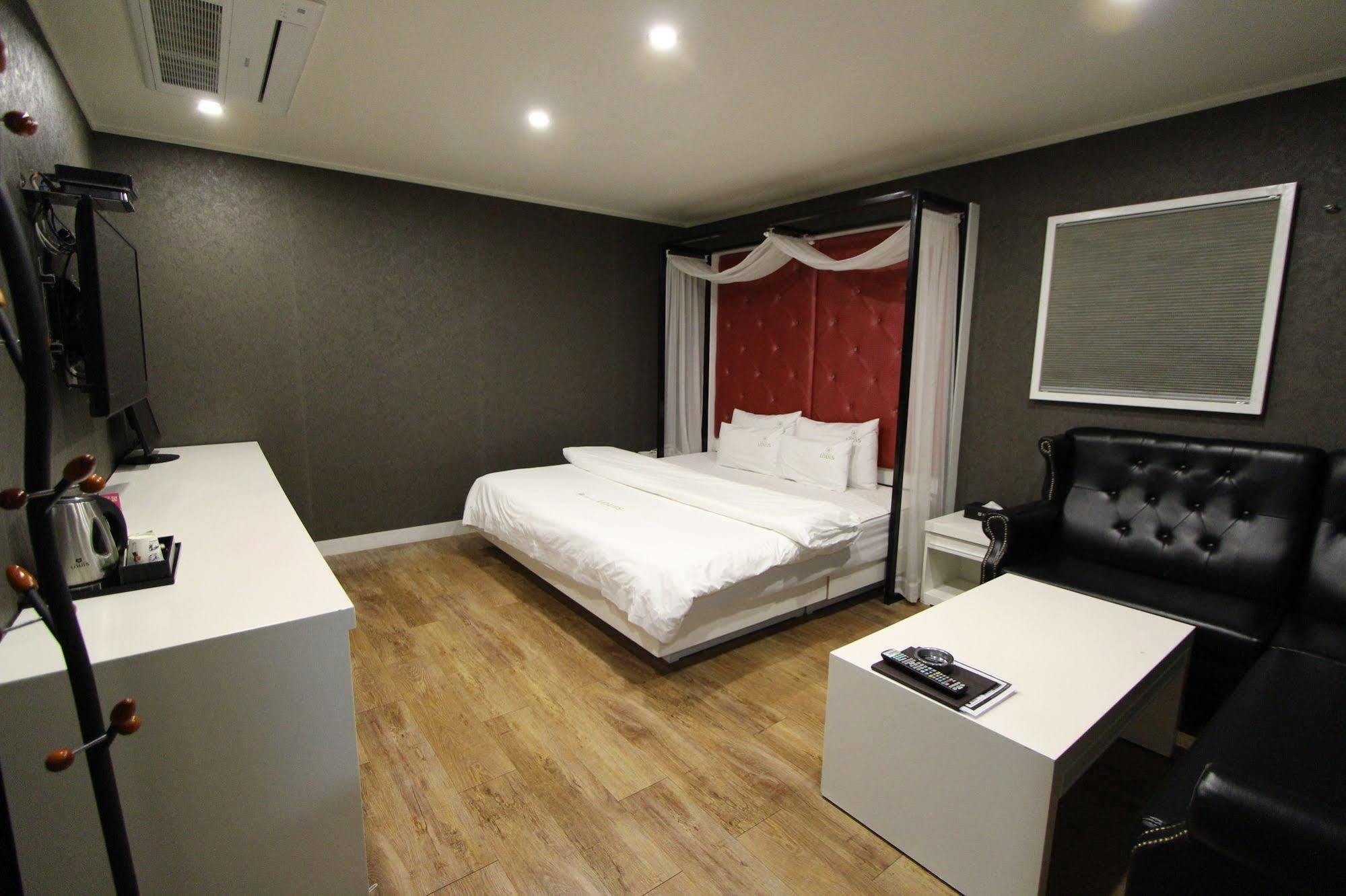 Hotel Louis.J Sasang-Gu Экстерьер фото